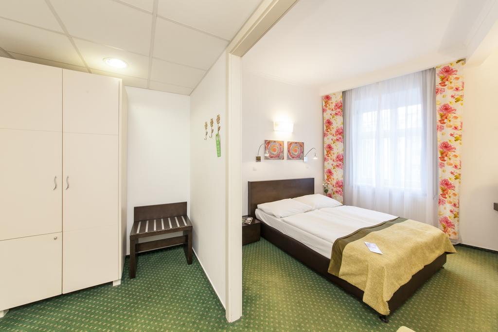 Hotell Vitkov 4*